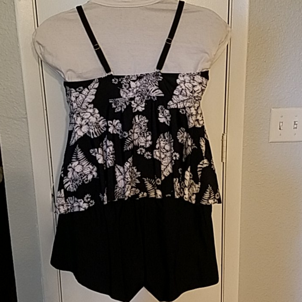 Tankini - Picture 3 of 4